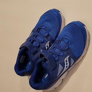 Saucony Tennis Shoes